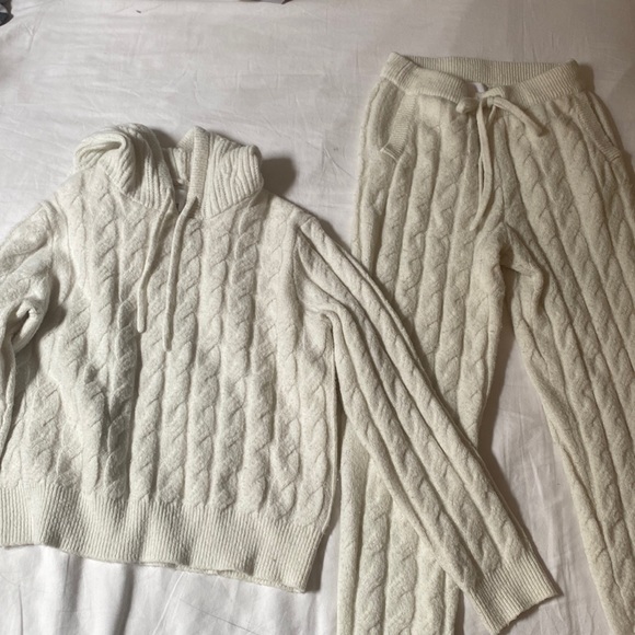 Loungewear Set. High Waisted, Ankle Length. Sweater Joggers and Sweatshirt. - Picture 1 of 1